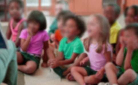 (優(yōu)秀)幼兒園大班畢業(yè)詩