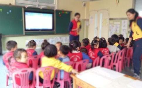 幼兒園大班健康活動(dòng)教案《我換牙了》含反思(通用11篇)